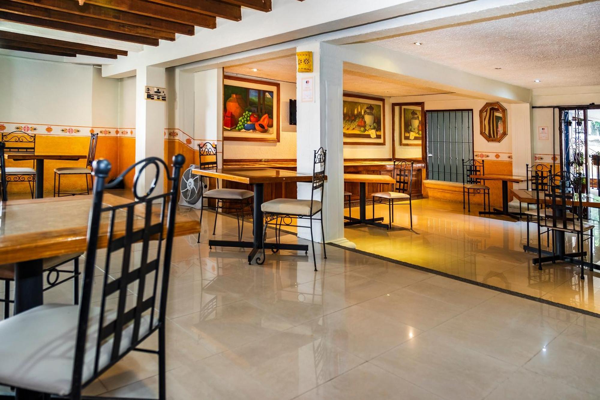 Capital O Hotel Central, 할라파 외부 사진