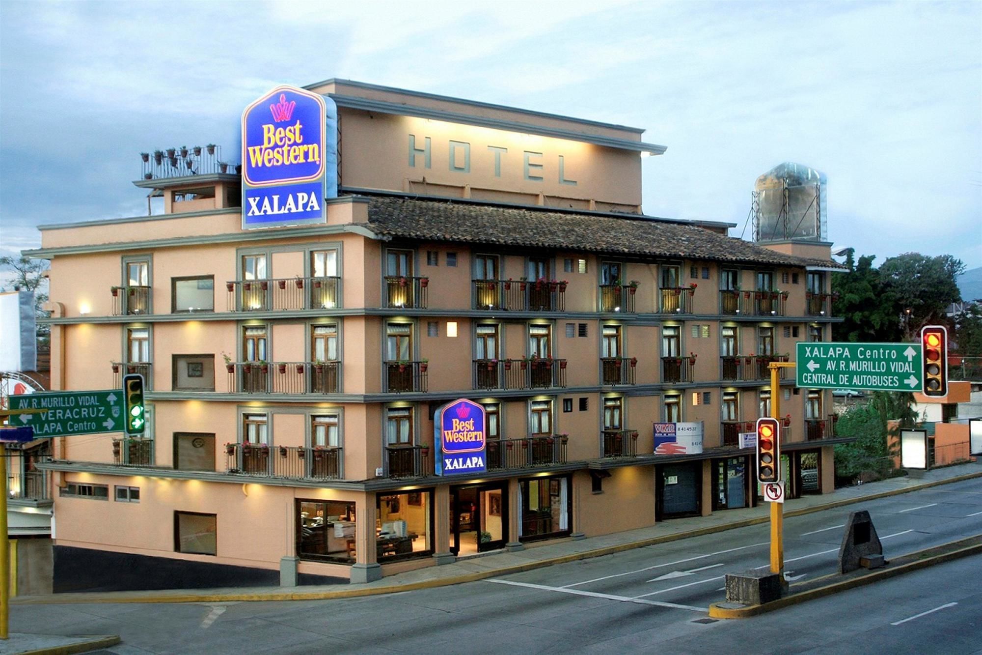 Capital O Hotel Central, 할라파 외부 사진